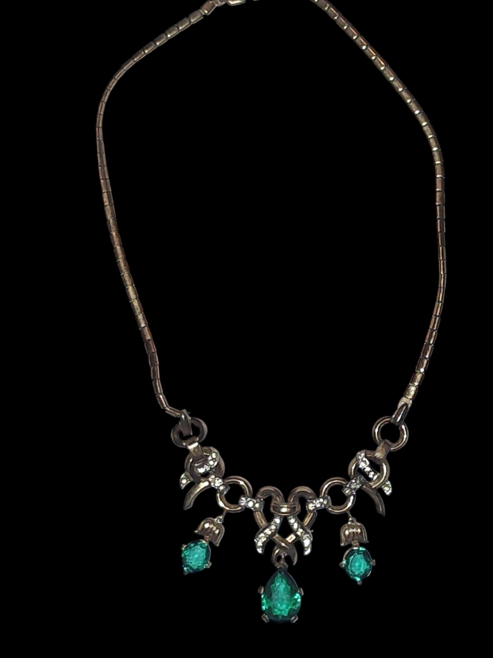 Trifari Vintage Green Rhinestone Teardrop Dangle Statement Necklace Medieval - Picture 9 of 9